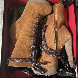 Wild Pair, NIKWP Platform Boots